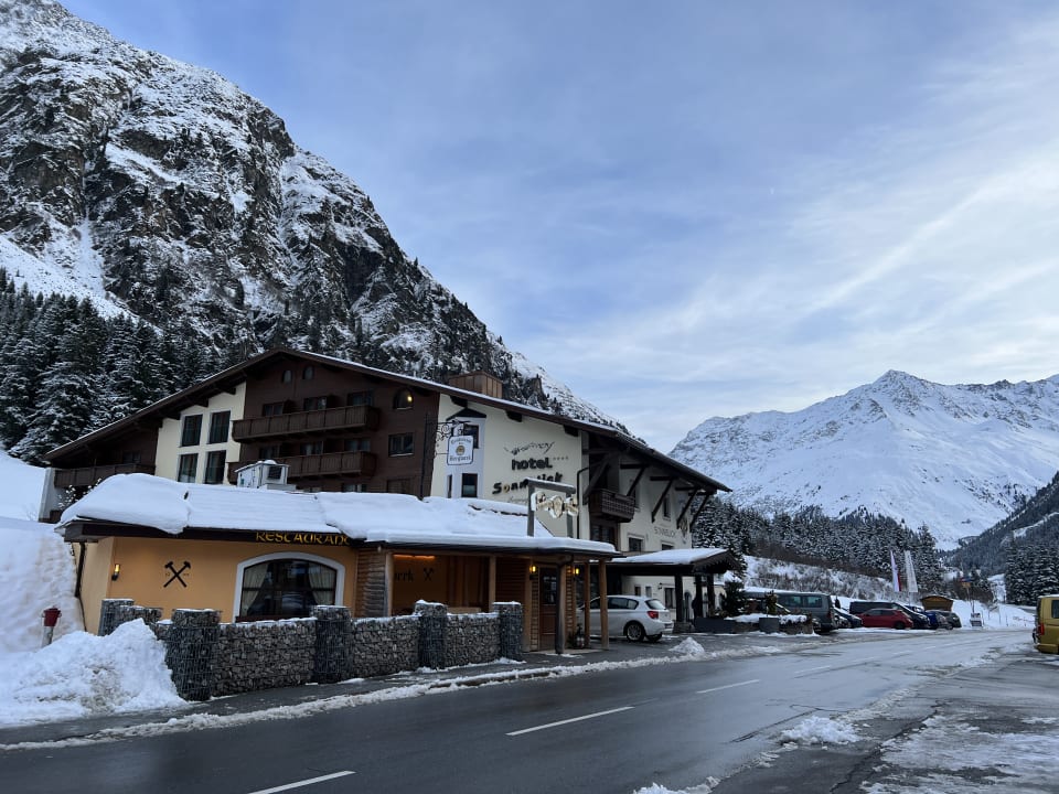 Außenansicht Hotel Sonnblick