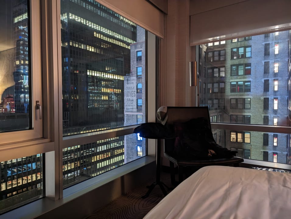 Zimmer Renaissance New York Midtown Hotel