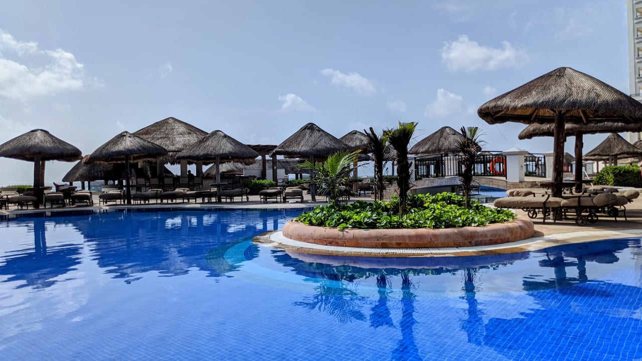 Pool Hotel J.W. Marriott Cancun Resort & Spa