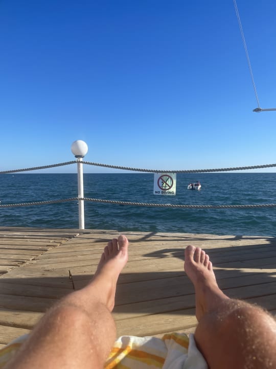 Strand Royal Wings Hotel