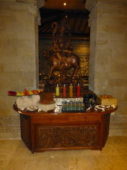 Frühstücksbuffet - frisches Obst und Säfte Hotel Matahari Beach Resort & Spa