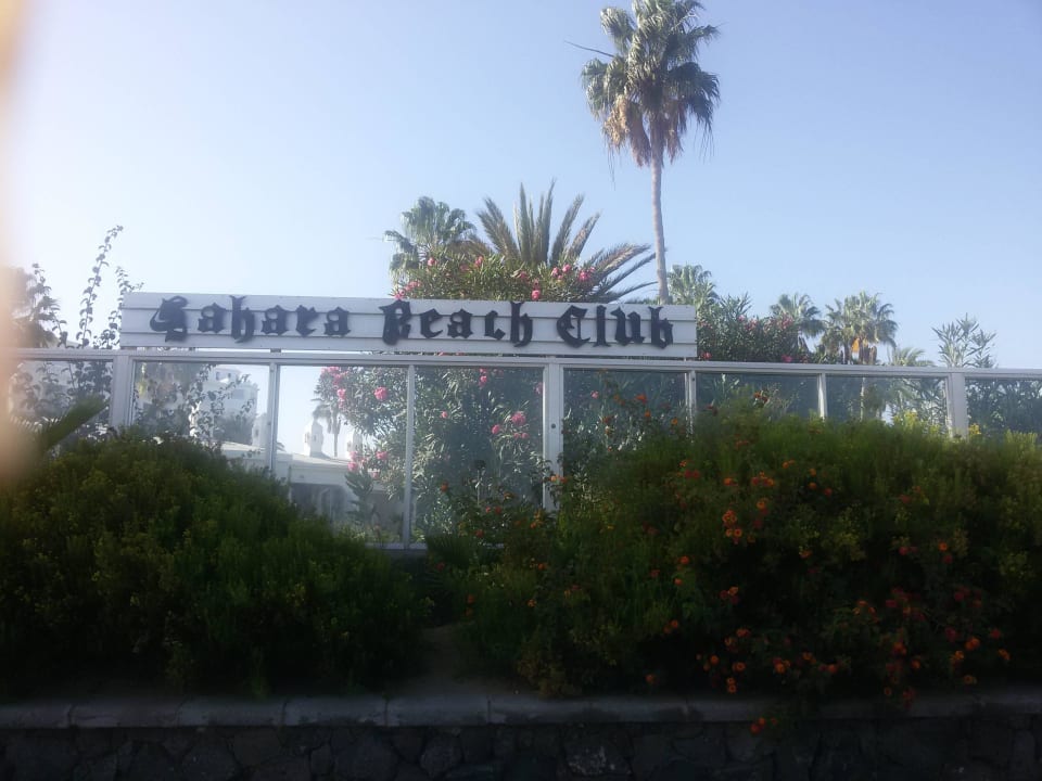 Außenansicht von der Promenade aus Sahara Beach Club