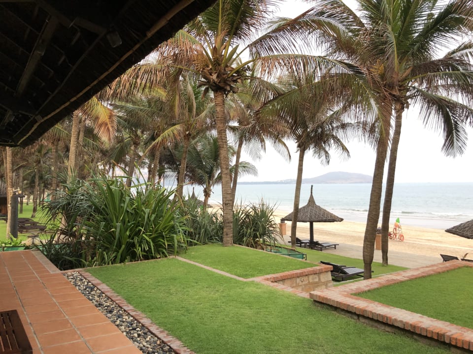 Strand Pandanus Resort