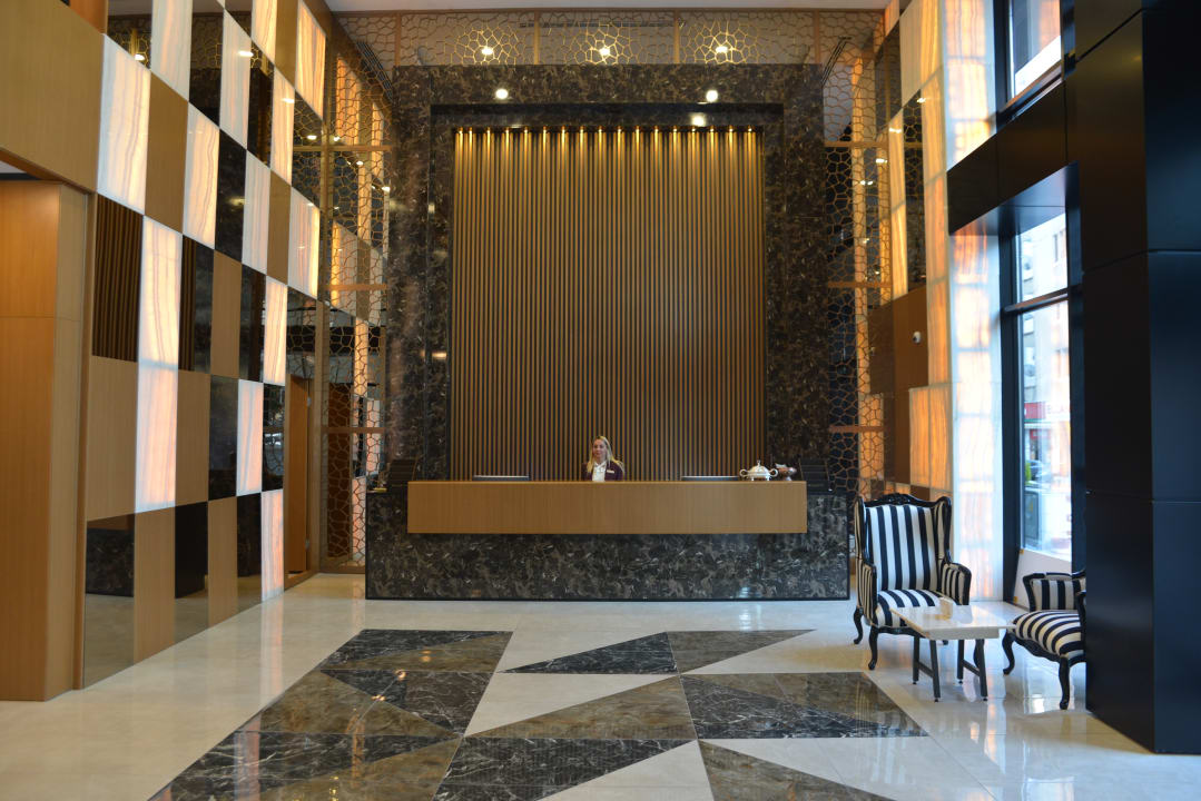 Lobby New Garden Hotel