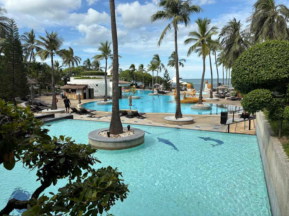 Pool Hilton Hua Hin Resort & Spa