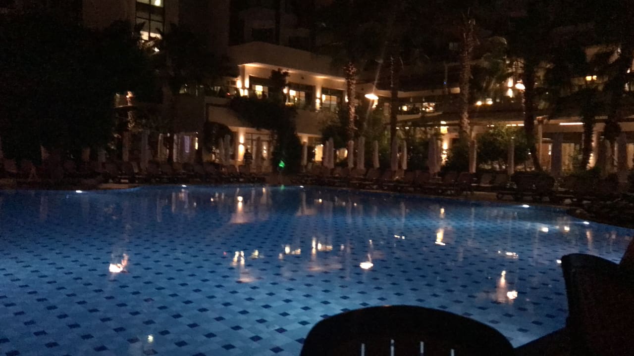 Pool Port Side Resort Hotel