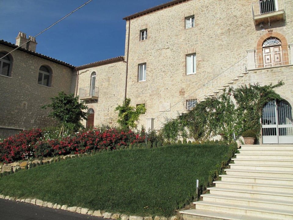 Eingang Castello Di Montignano Relais & Spa