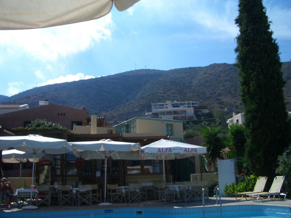 Poolbar am Morgen Koutouloufari Village Holiday Club