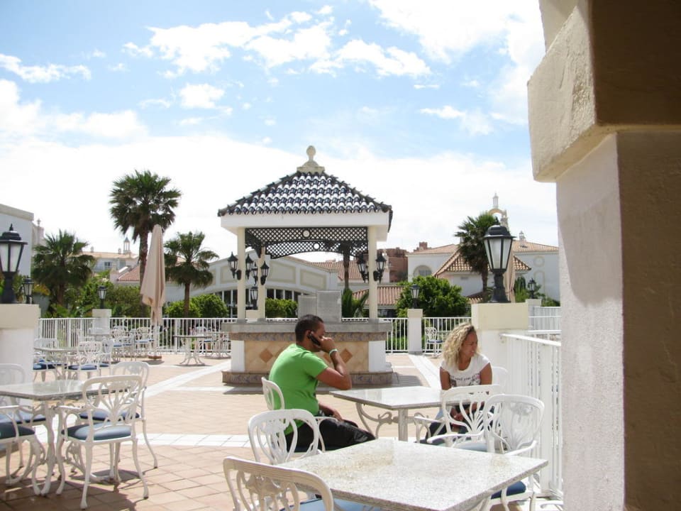 Bar vor dem Hauptrestaurant Hotel Riu Chiclana
