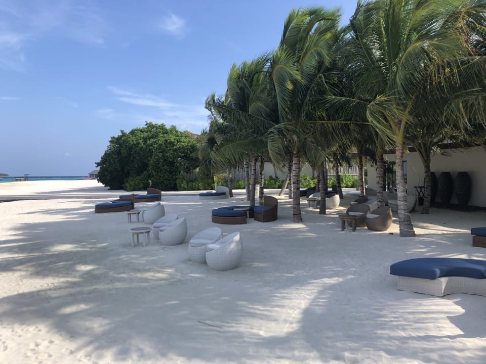 Strand Kuredhivaru Resort and Spa, Maldives