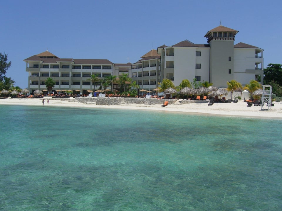 Blick aufs Hotel Secrets Wild Orchid Montego Bay - Adults only