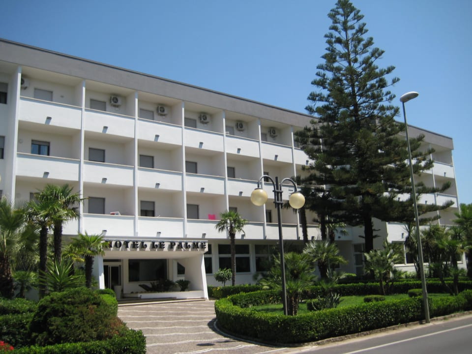 Vorderansicht Hotel Le Palme