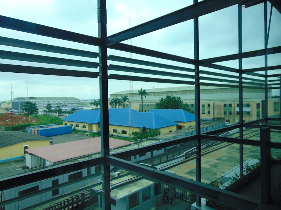 Ausblick Legend Hotel Lagos Airport, Curio Collection By Hilton