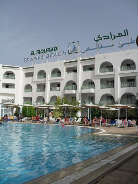 2. Pool Hotel El Mouradi Skanes Beach