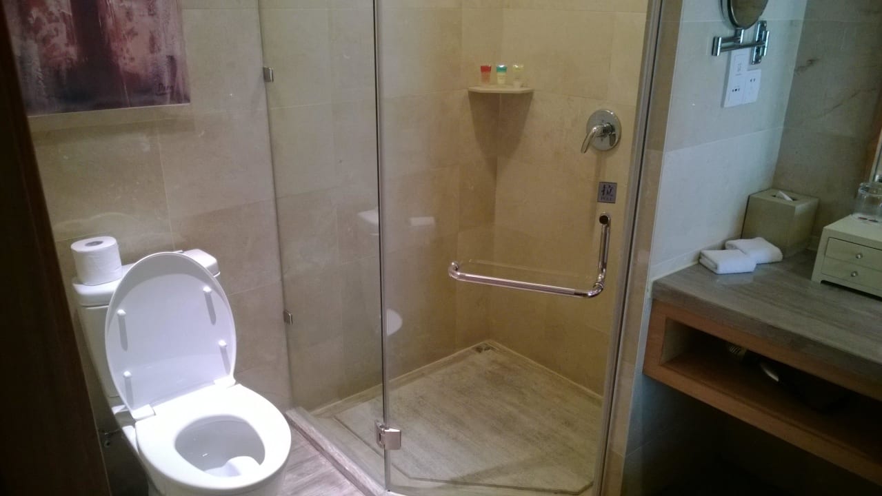 Dusche und Toilette Four Points Hotel by Sheraton Taicang