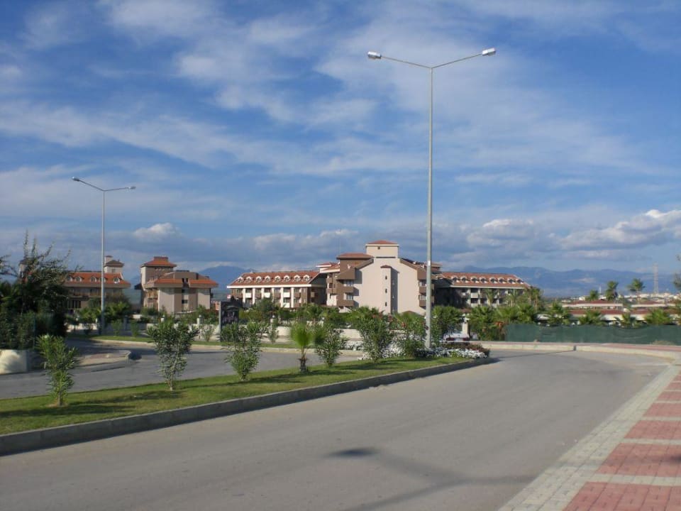 Aussenansicht vom Strand kommend Hane Family Resort