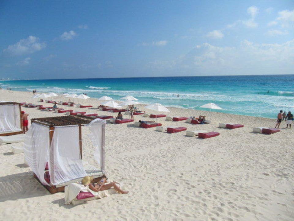 Plaża Bel Air Collection Resort & Spa Cancun Resort