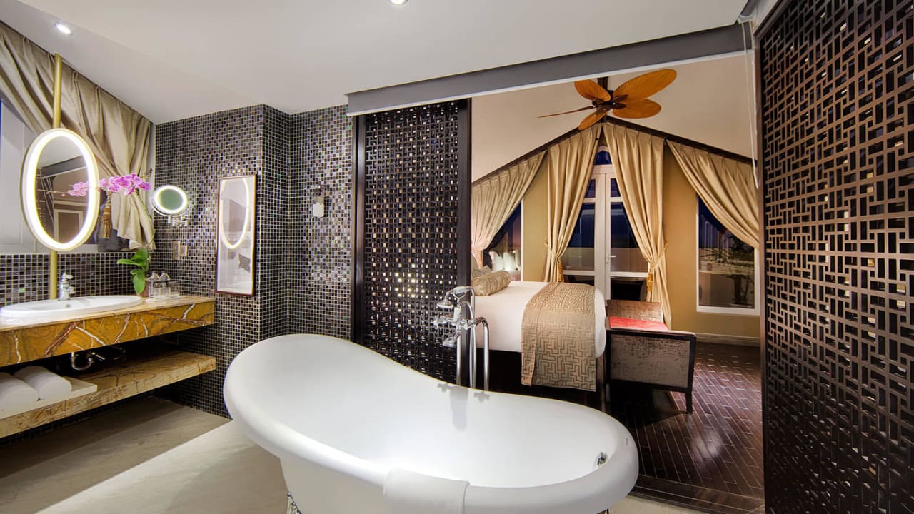 Presidential Suite Bathroom Hotel Royal Hoi An - MGallery Collection