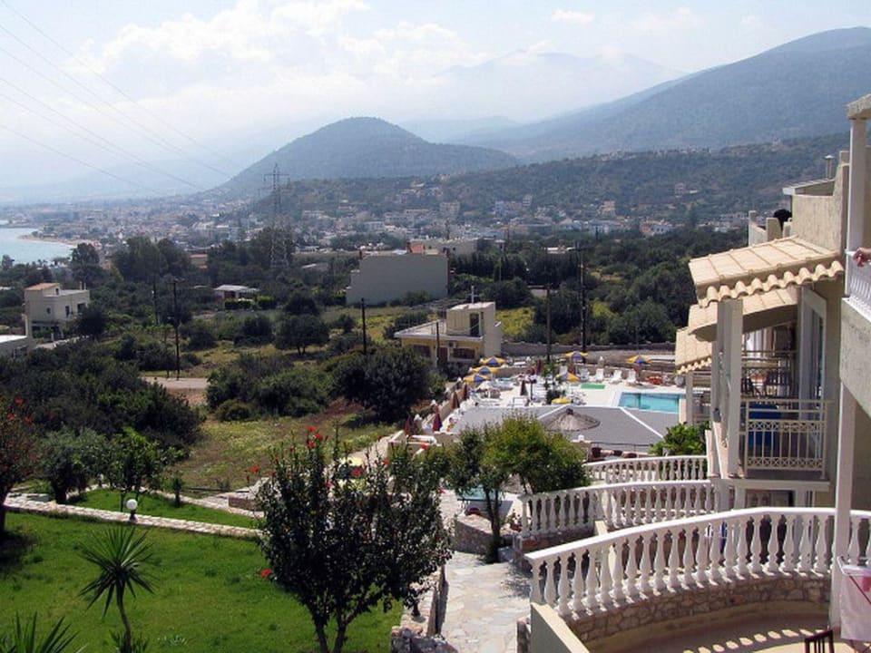 Widok z tarasu Hotel Heliotrope