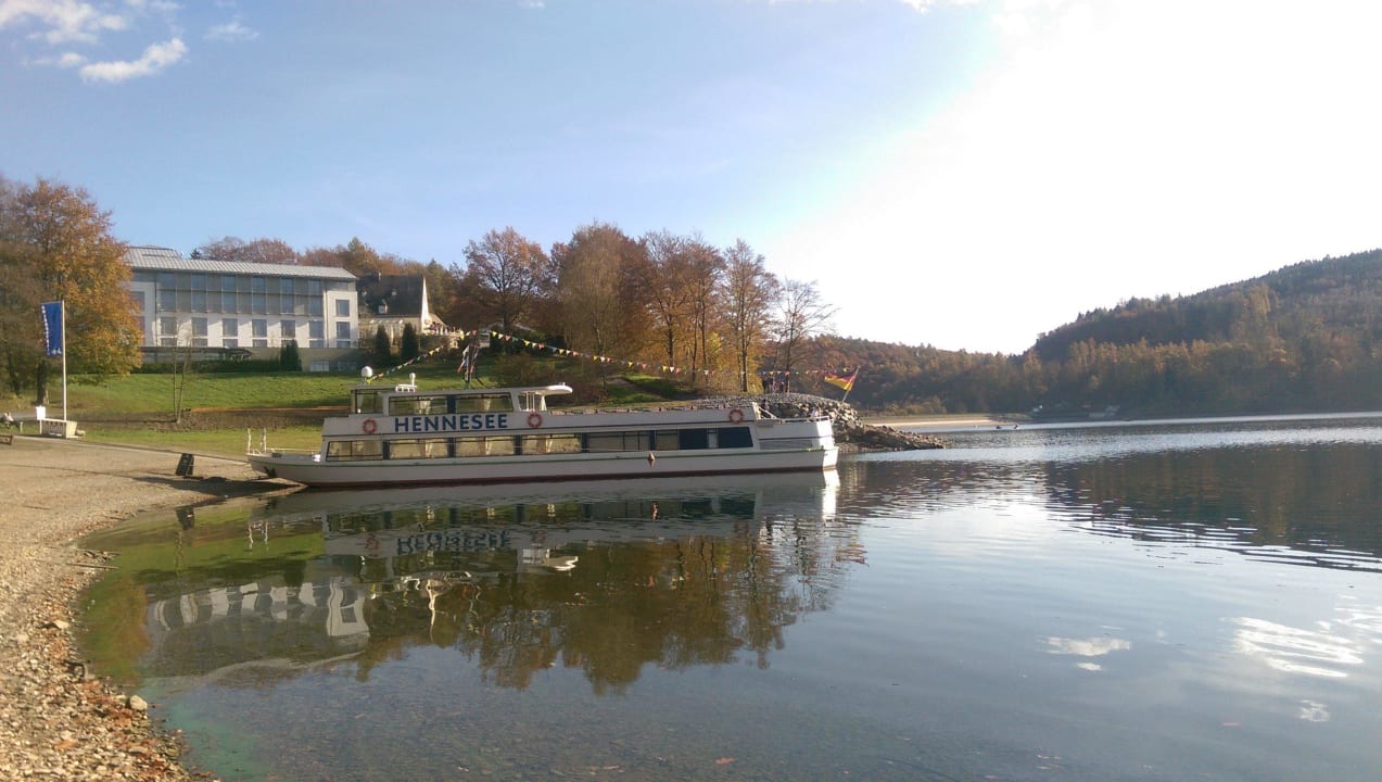 Boot vorne, Hotel hinten Welcome Hotel Meschede