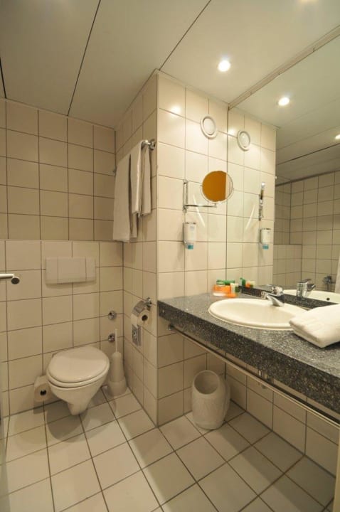 Bad Hotel NH Düsseldorf City