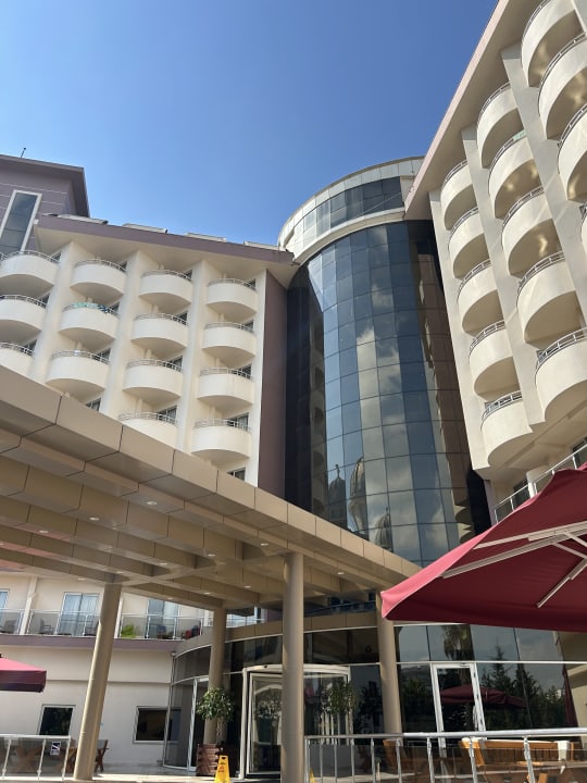 Außenansicht Saturn Palace Resort Hotel