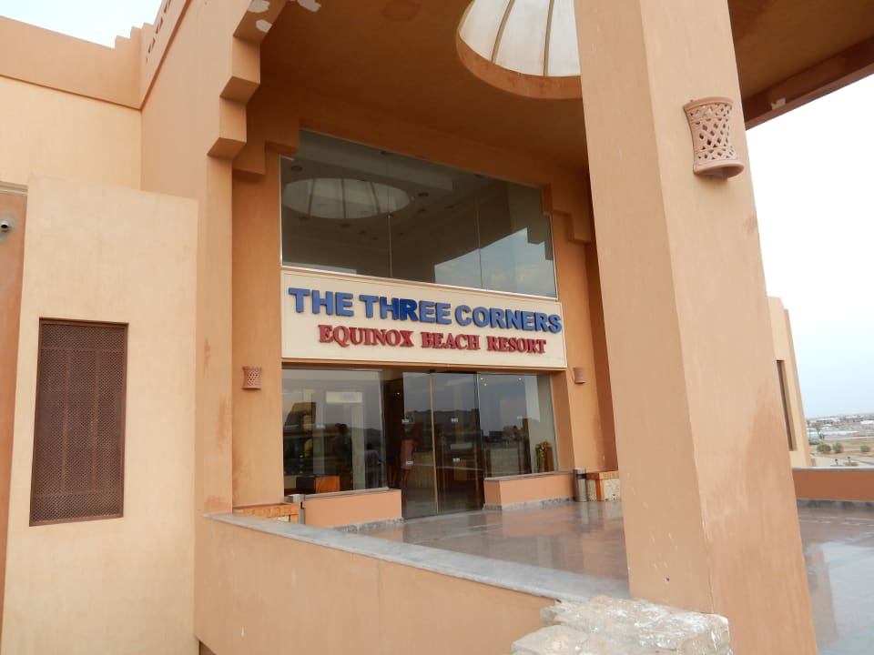 Lobby Three Corners Equinox Beach Resort