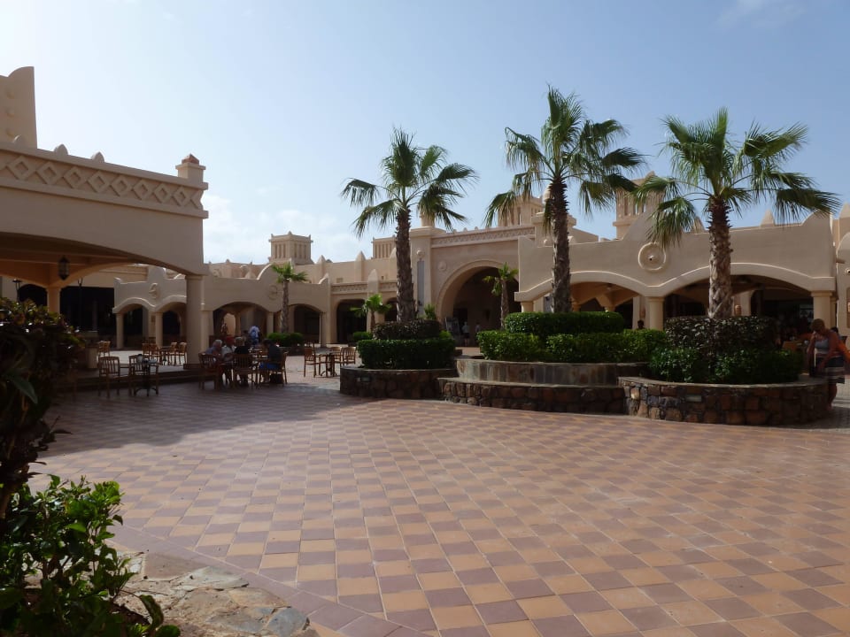 Innenbereich, links geht es zur Lobby Hotel Riu Touareg