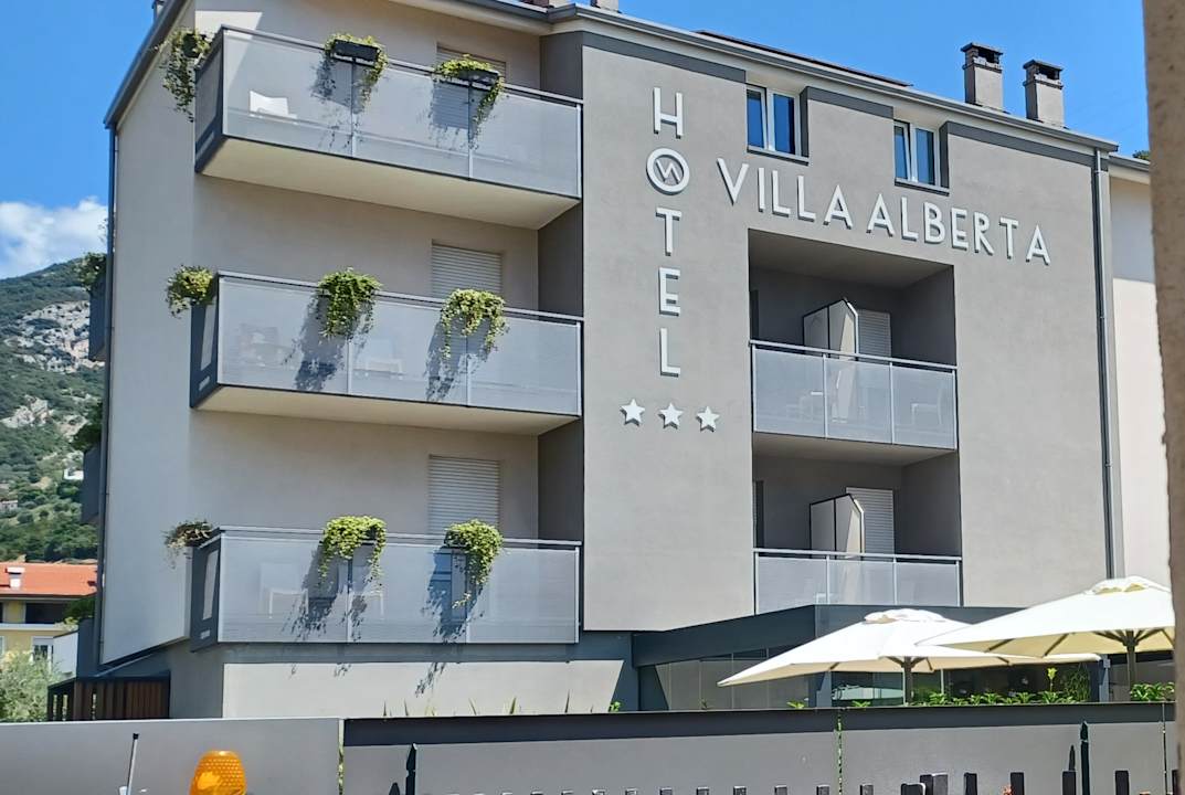 Außenansicht Hotel Villa Alberta