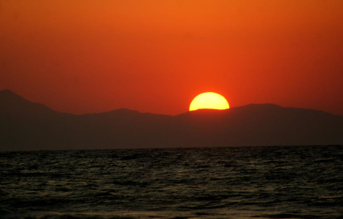 Zachód slońca Bella Beach Hotel