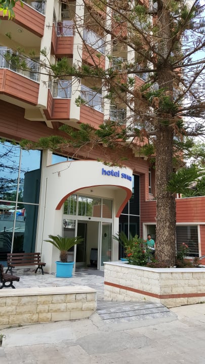 Außenansicht Hotel Sirma