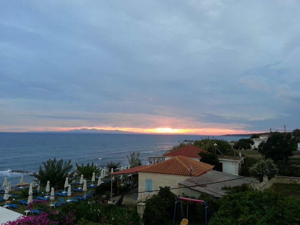 Sonnenaufgang Hotel Belussi Beach