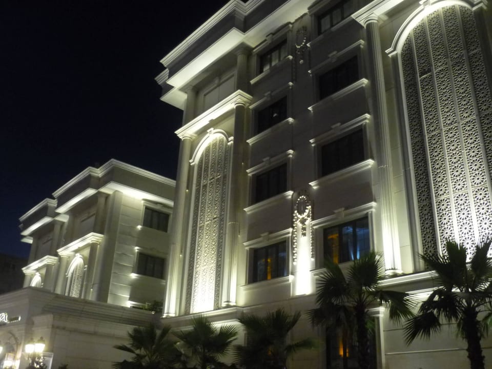 Hotelfassadebei Nacht Sura Hagia Sophia Hotel