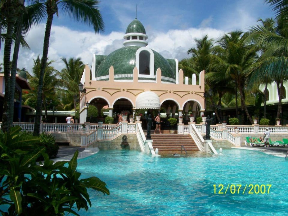 Pool und Bar Hotel Riu Bambu