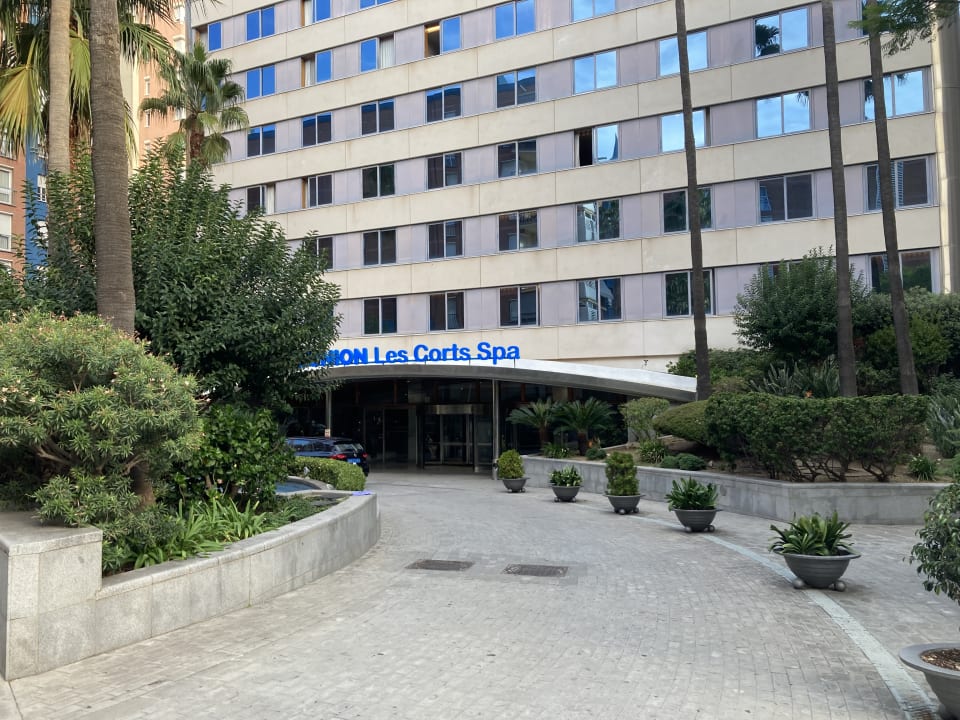 Außenansicht Ilunion Les Corts Spa