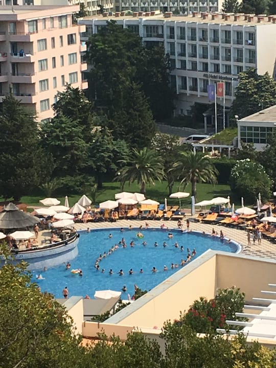 Pool Iberostar Waves Bellevue