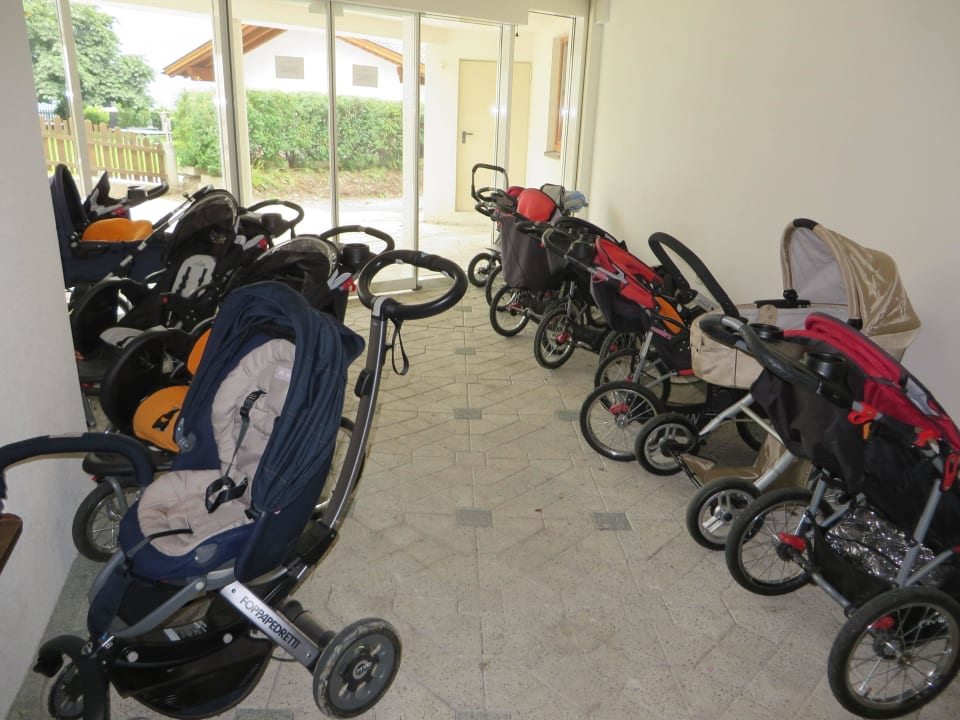 Leih-Kinderwagen Baby- & Kinderhotel Laurentius