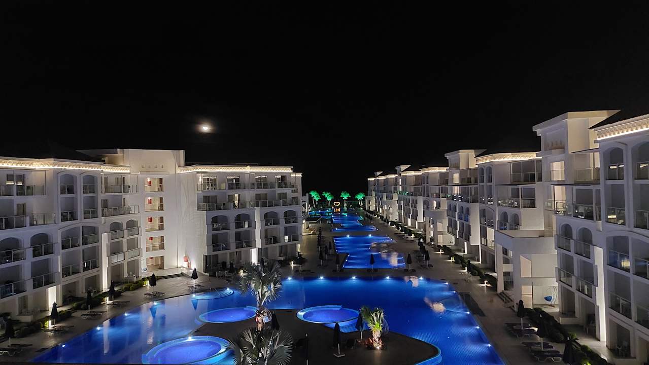 Pool Pickalbatros Blu Spa Resort