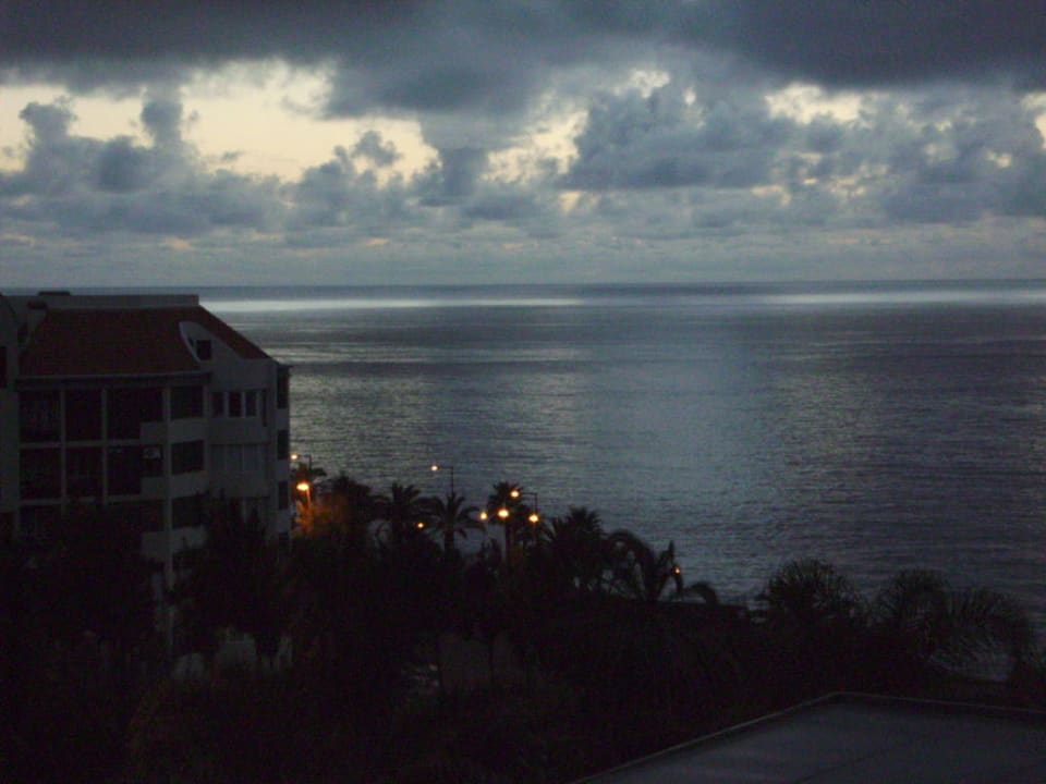 Dämmerung! Ausblick vom Balkon! Hotel Golden Residence