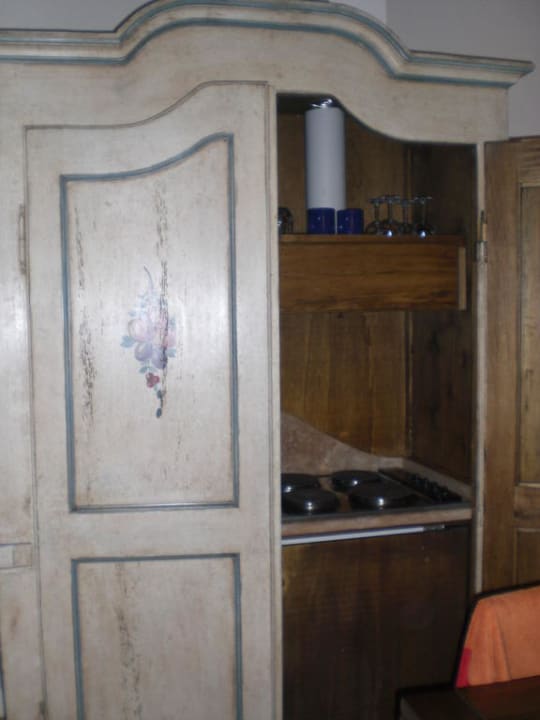 Schrank mit Küche Borgo Antico Fattoria Casalbosco
