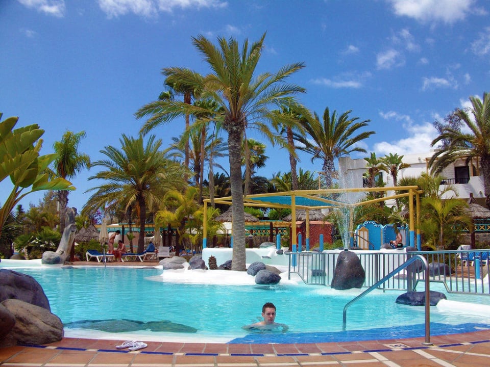 Pool Corallium Beach by Lopesan Hotels - Adults only