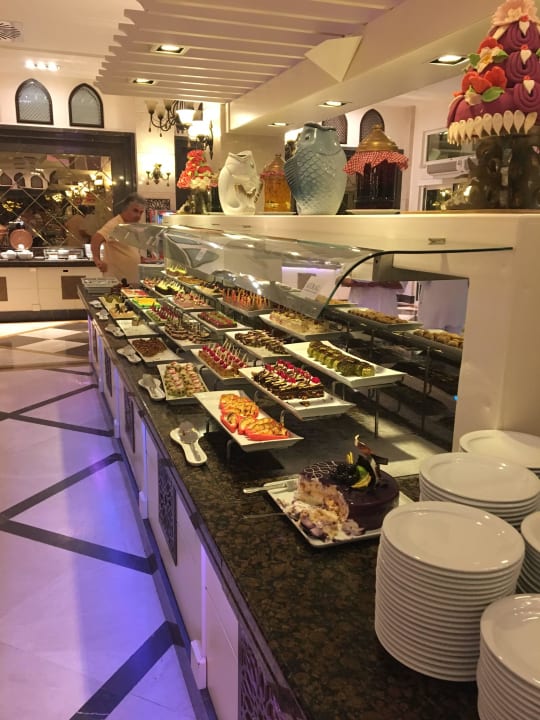 Büffet Güral Premier Belek