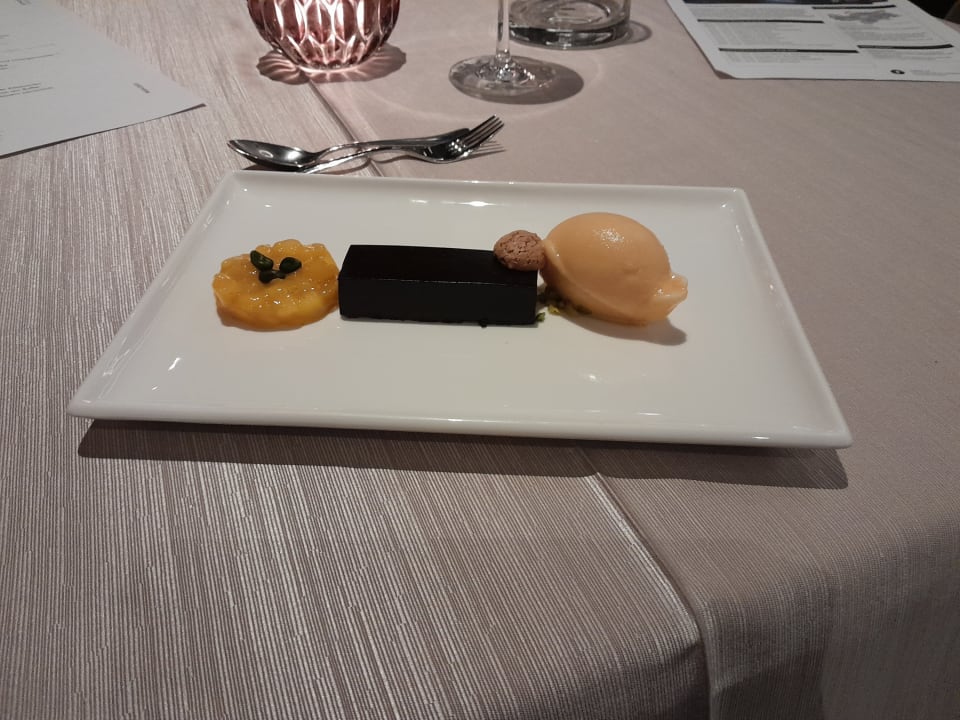 Gastro Hotel Schwarzenstein