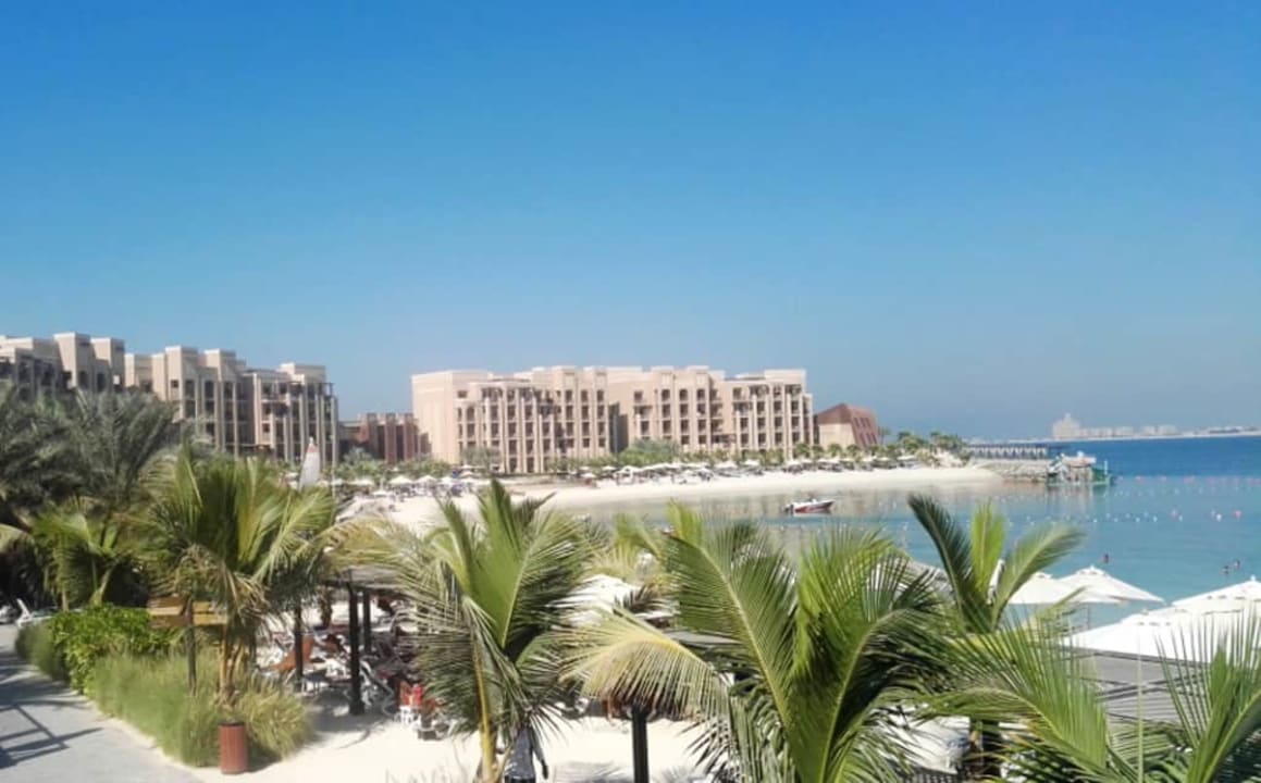 Plaża DoubleTree by Hilton Resort & Spa Marjan Island