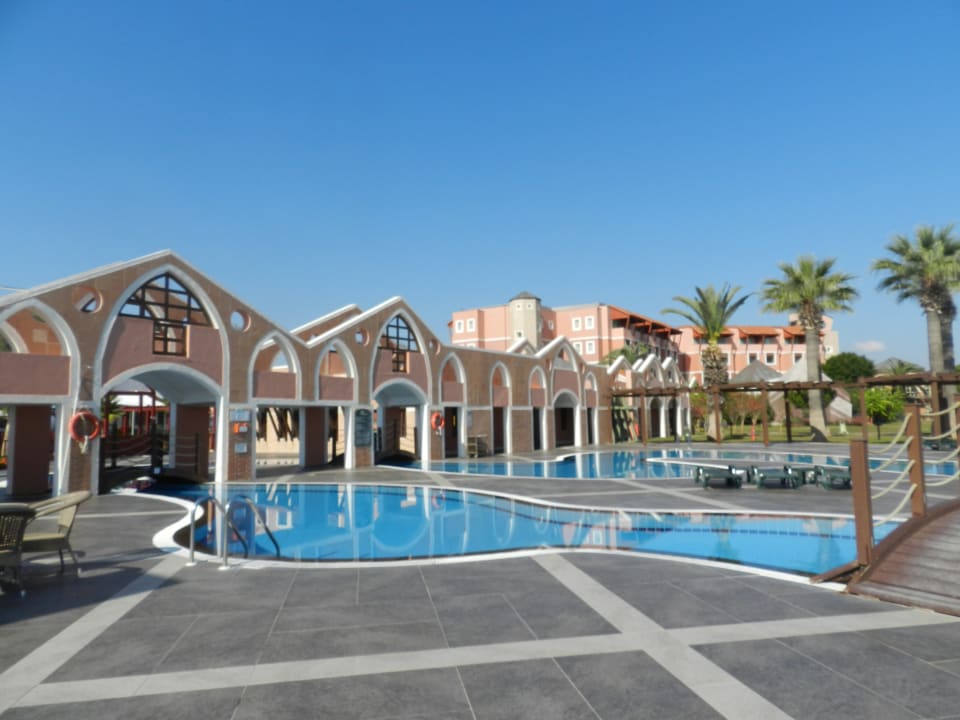 Hauptpool Megasaray Club Belek