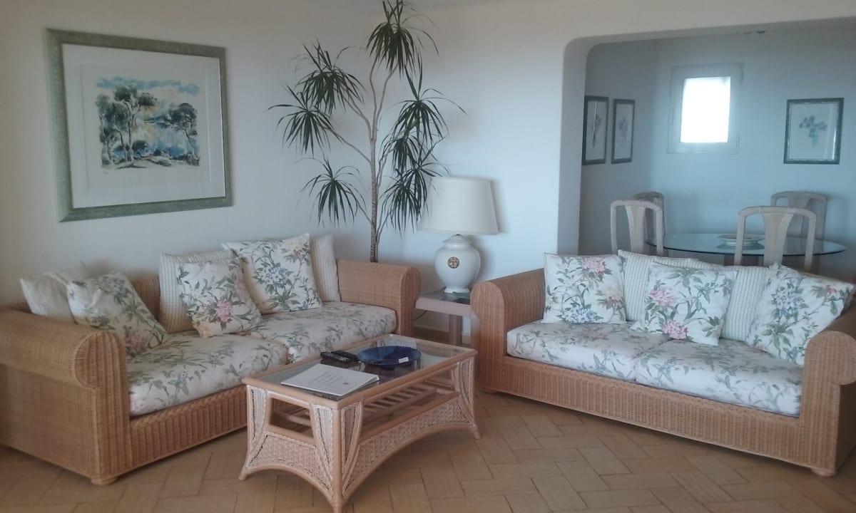 Zimmer Apartments Buganvilia