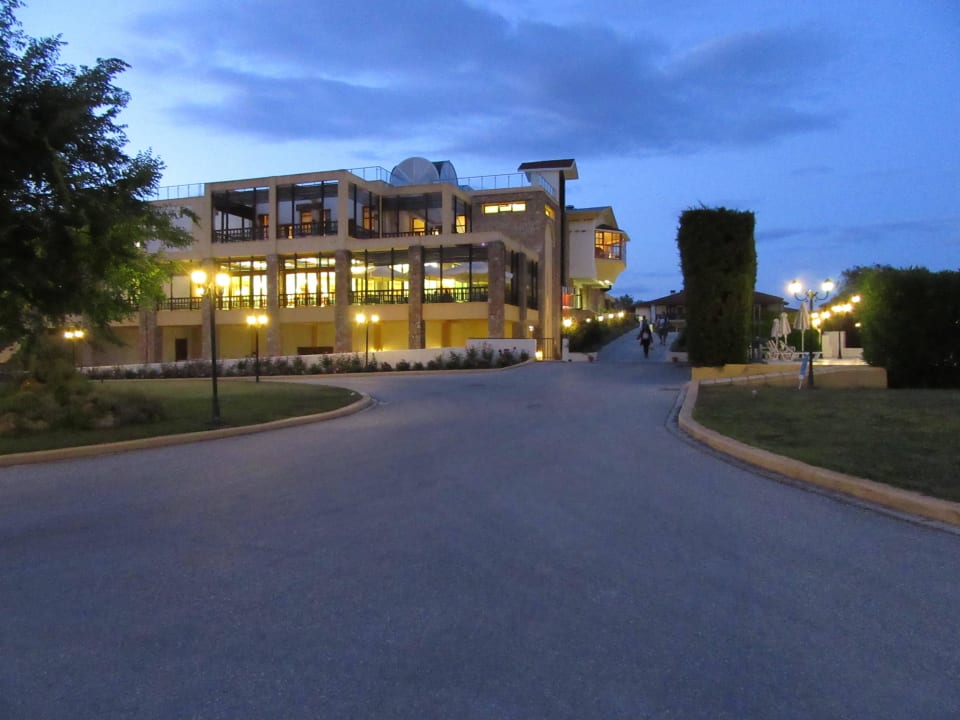 Restaurant und Bar Troulous Simantro Resort