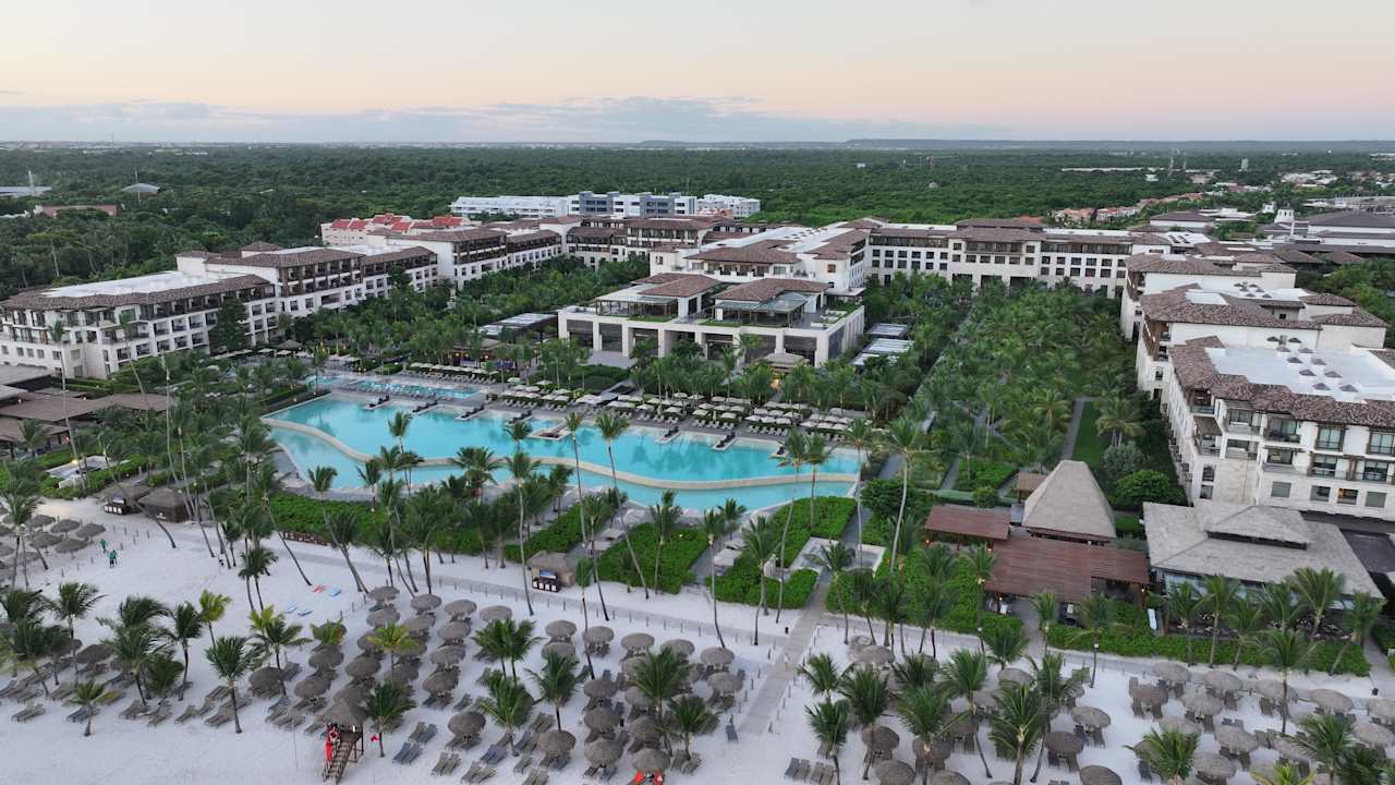 Außenansicht Lopesan Costa Bávaro Resort, Spa & Casino