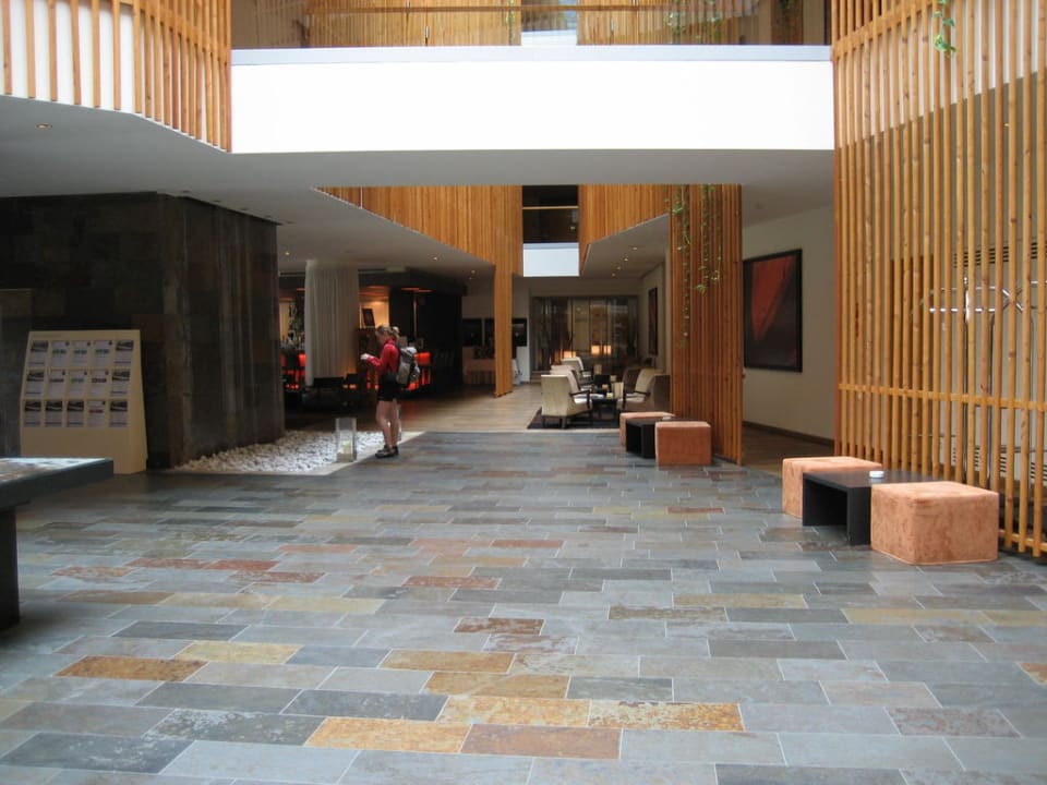 Riesige Lobby Falkensteiner Hotel & Spa Carinzia