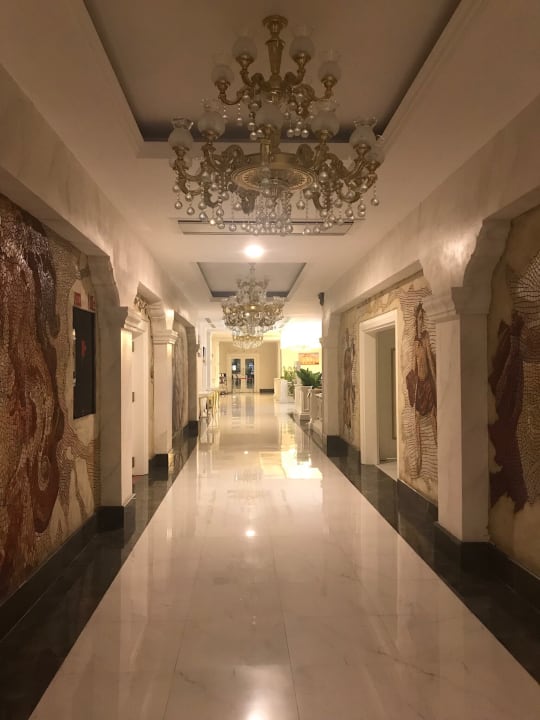 Gastro Side Royal Palace Hotel & Spa